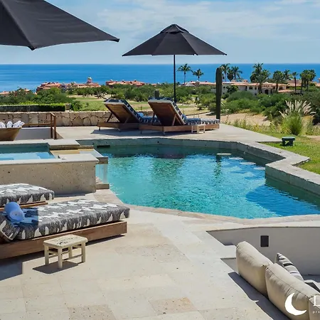 Ocean View Escape, Pool And Hot Tub Villa